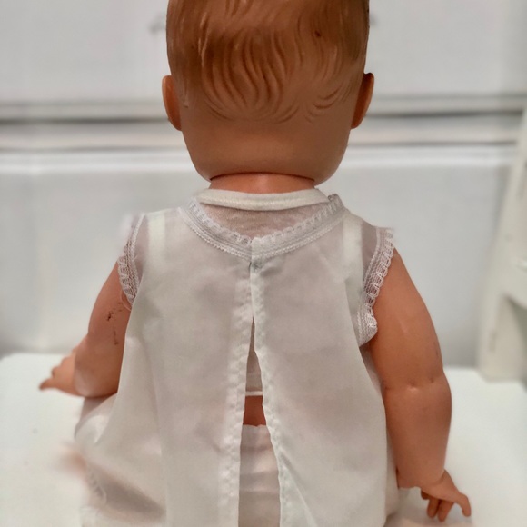 Mid Century Vintage Baby Doll. - Picture 9 of 10